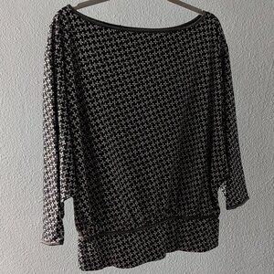 Max Studios Black and White Boatneck Batwing Blouse Sz M